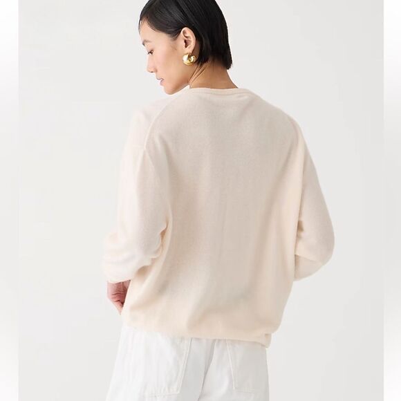 NWT J CREW Cashmere relaxed V-neck sweater in Heather Muslin - Picture 3 of 7